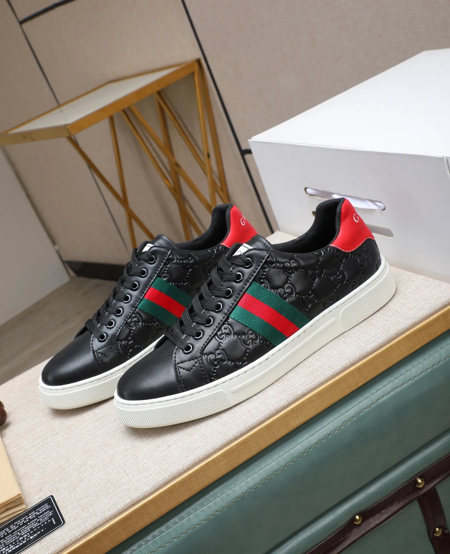 Men's men's shoes 💰440 GUCCI🔍🔍The latest model is on sale at the same time at the counter. Original calfskin imported from Italy, genuine leather lining, (high-end, noble, and classy) with exquisite workmanship. Sole: Original sole provided by the original factory, ⚠Exclusive double-layer movable molded sole super comfortable⚠, real shot 🎬The real thing is better🔍🔍"High quality·Follow the order" Code number 38-44